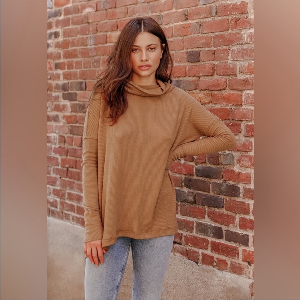 Free People Juicy ribbed cowl neck in Canyon Moon. NWOT. Women’s size large.